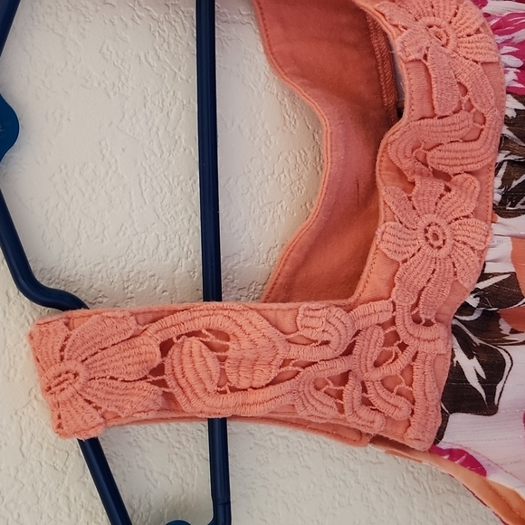 Pogo Club of NY peach/pink floral tank top with embroidered straps, size 10/12. - Picture 2 of 5